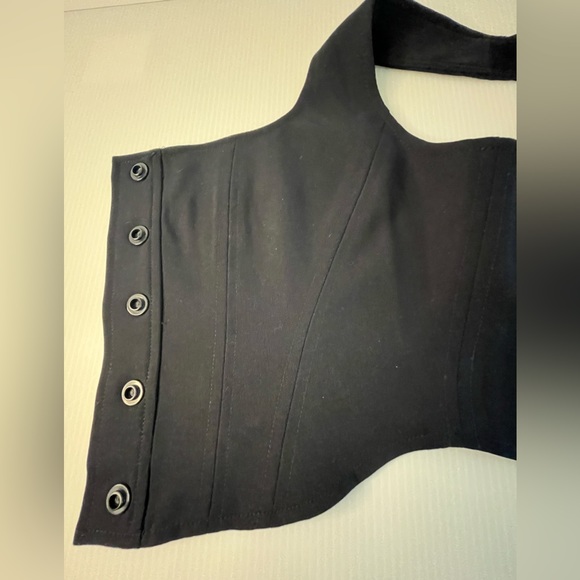 WAYF Cora Tailored Sleeveless Snap-Front Crop Top sz M - Midnight Navy - Picture 11 of 16